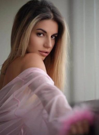 Thumbelina, Lvov, Ukraine, online dating advice