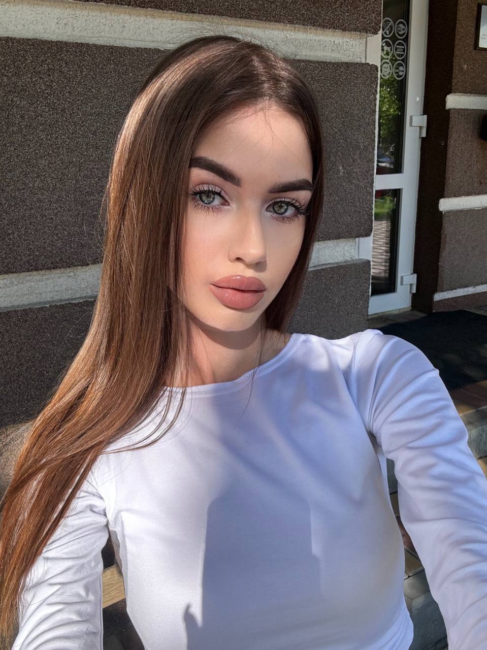 ID 107980 - Rina from Kiev (Ukraine), 19 years old, brown, green eyes