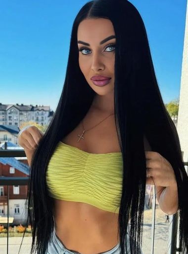 russian brides club Dzhuliya