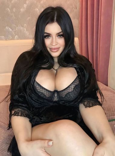 chat with women online Valeria