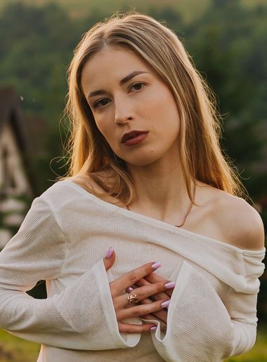 Ruslana, , Ukraine, dating white women