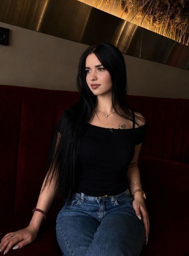 russian male order brides Nora