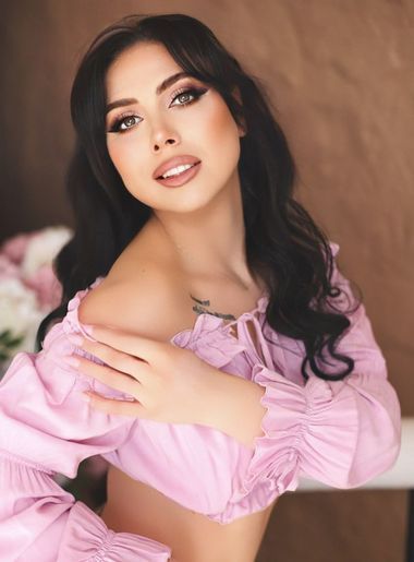 russian beauties Elena
